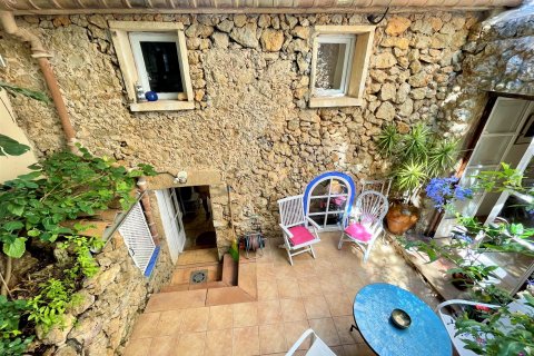 Casa adosada en venta en Pollenca, Mallorca, España 2 dormitorios, 96 m2 No. 50913 - foto 1