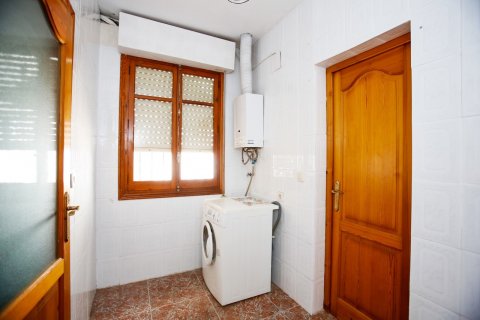 Casa adosada en venta en Dénia, Alicante, España 6 dormitorios, 330 m2 No. 49979 - foto 27