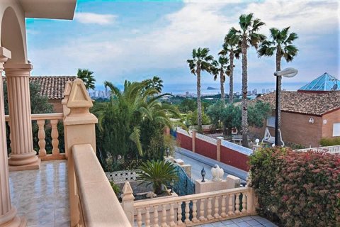 Villa en venta en La Nucia, Alicante, España 4 dormitorios, 395 m2 No. 50297 - foto 2