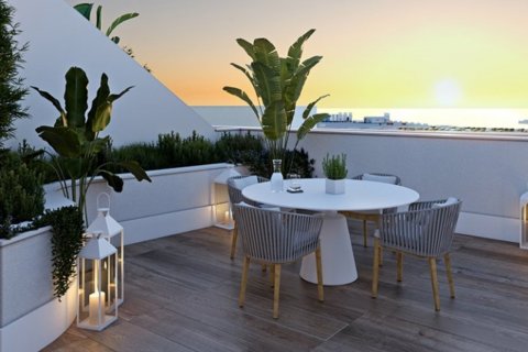 Apartamento en venta en Alicante, España 3 dormitorios, 102 m2 No. 49776 - foto 2