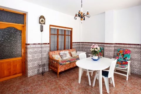 Casa adosada en venta en Dénia, Alicante, España 6 dormitorios, 330 m2 No. 49979 - foto 8