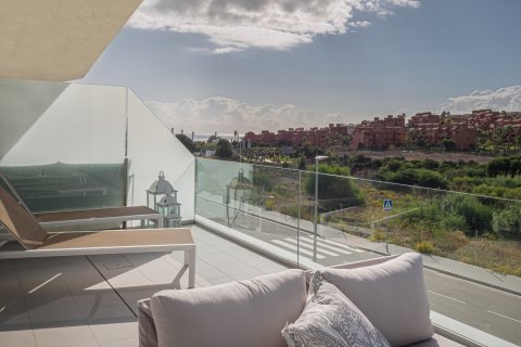 Apartamento en venta en Estepona, Málaga, España 2 dormitorios, 95 m2 No. 50046 - foto 12
