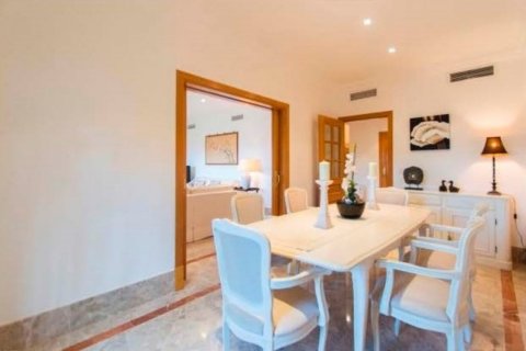 Villa en venta en Marbella, Málaga, España 3 dormitorios, 206 m2 No. 50254 - foto 9