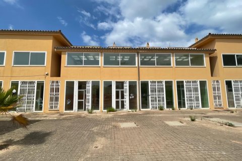 Propiedad comercial en venta en Santa Ponsa, Mallorca, España 728 m2 No. 51102 - foto 1