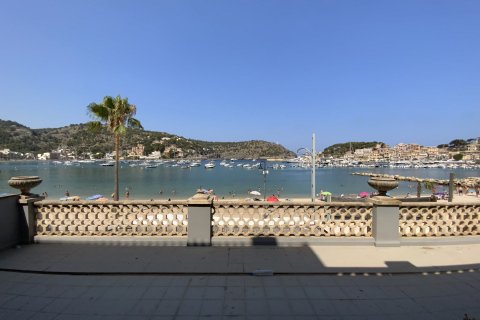 Villa en venta en Soller, Mallorca, España 7 dormitorios, 330 m2 No. 51108 - foto 17