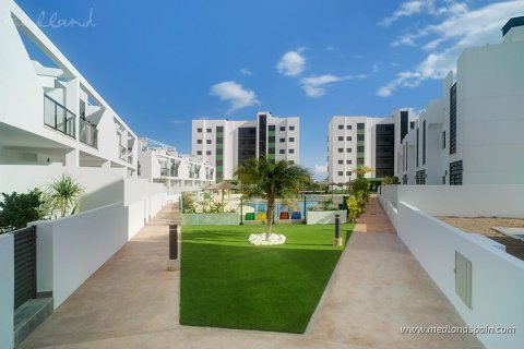 Apartamento en venta en Torre de la Horadada, Alicante, España 3 dormitorios, 85 m2 No. 51897 - foto 7