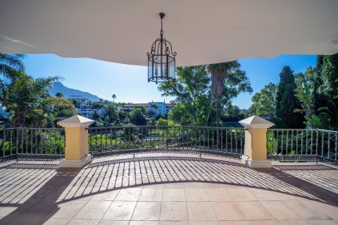 Villa en venta en El Herrojo, Málaga, España 6 dormitorios, 579 m2 No. 53578 - foto 6