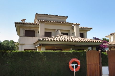 Casa adosada en alquiler en Miami Platja, Tarragona, España 3 dormitorios, 165 m2 No. 53620 - foto 6