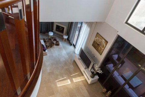 Villa en venta en Salou, Tarragona, España 5 dormitorios, 300 m2 No. 53618 - foto 22