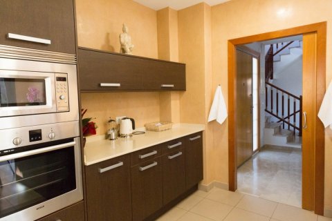 Villa en venta en Salou, Tarragona, España 5 dormitorios, 300 m2 No. 53618 - foto 11