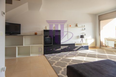 Casa adosada en venta en Vilafortuny, Tarragona, España 2 dormitorios, 172 m2 No. 53638 - foto 21