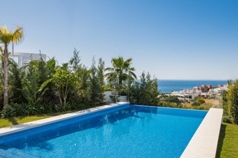 Villa en venta en Cabopino, Málaga, España 5 dormitorios, 635 m2 No. 53568 - foto 9