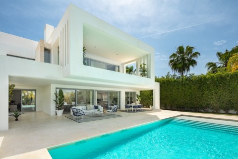 Villa en venta en Nueva Andalucía, Málaga, España 5 dormitorios, 599 m2 No. 53499 - foto 26