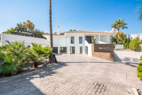 Villa en venta en Marbella, Málaga, España 6 dormitorios, 798 m2 No. 53420 - foto 11