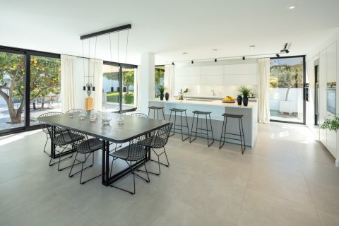 Villa en venta en Nueva Andalucía, Málaga, España 4 dormitorios, 350 m2 No. 53504 - foto 21