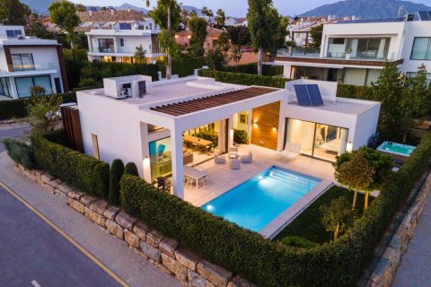 Villa en venta en Estepona, Málaga, España 4 dormitorios, 315 m2 No. 53553 - foto 24