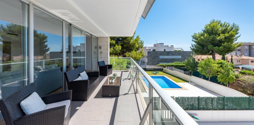 Apartamento en Portals Nous, Mallorca, España 4 dormitorios, 150 m2 No. 52528