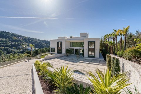 Villa en venta en La Perla-Torremuelle, Málaga, España 6 dormitorios, 1400 m2 No. 53422 - foto 3