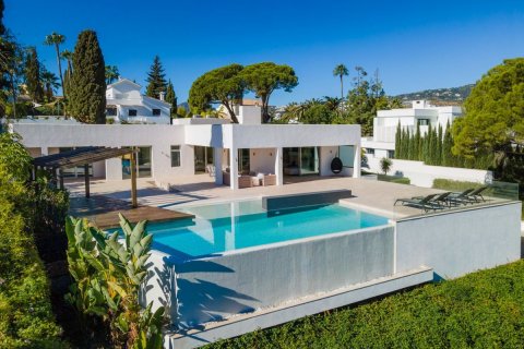 Villa en venta en Nueva Andalucía, Málaga, España 6 dormitorios, 550 m2 No. 53421 - foto 26