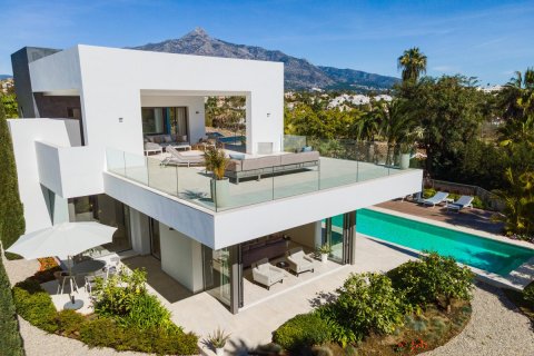 Villa en venta en Nueva Andalucía, Málaga, España 5 dormitorios, 441 m2 No. 53523 - foto 27