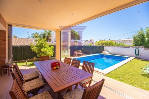 Villa en venta en Vilafortuny, Tarragona, España 4 dormitorios, 350 m2 No. 53632 - foto 4