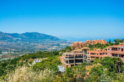 Villa en venta en Marbella Del Este, Málaga, España 4 dormitorios, 392 m2 No. 53452 - foto 2