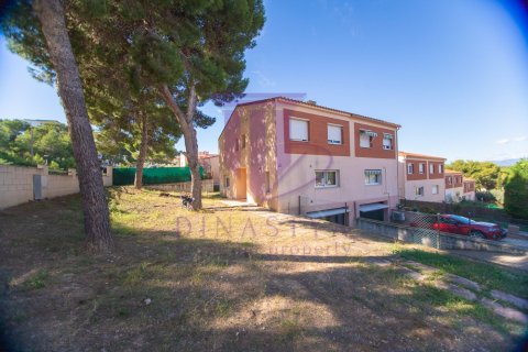 Casa adosada en venta en Cap Salou, Tarragona, España 3 dormitorios, 205 m2 No. 53635 - foto 3