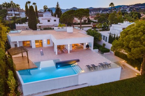 Villa en venta en Nueva Andalucía, Málaga, España 6 dormitorios, 550 m2 No. 53421 - foto 30