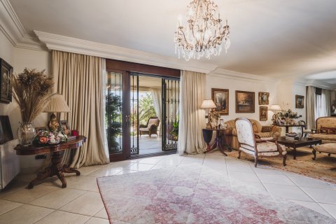 Villa en venta en Marbella, Málaga, España 4 dormitorios, 764 m2 No. 53519 - foto 12