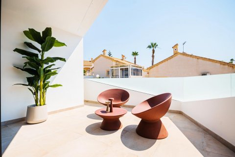 Сasa en venta en Playa Flamenca II, Alicante, España 3 dormitorios, 158 m2 No. 53103 - foto 7
