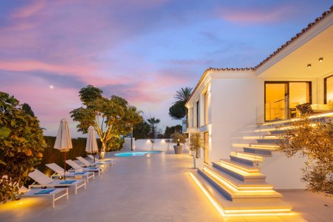 Villa en venta en Nueva Andalucía, Málaga, España 4 dormitorios, 350 m2 No. 53504 - foto 27