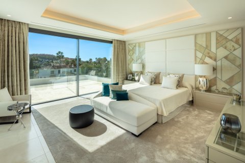Villa en venta en Nueva Andalucía, Málaga, España 6 dormitorios, 921 m2 No. 53555 - foto 18