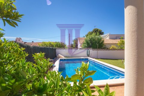 Villa en venta en Vilafortuny, Tarragona, España 4 dormitorios, 350 m2 No. 53632 - foto 8