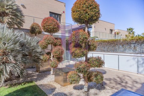 Villa en venta en Vilafortuny, Tarragona, España 4 dormitorios, 350 m2 No. 53647 - foto 14