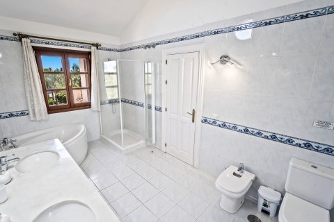 Villa en venta en Cancelada, Málaga, España 9 dormitorios, 728 m2 No. 53535 - foto 24