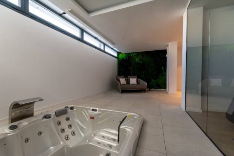 Villa en venta en Nueva Andalucía, Málaga, España 4 dormitorios, 440 m2 No. 53400 - foto 13
