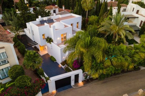 Villa en venta en Marbella Golden Mile, Málaga, España 4 dormitorios, 240 m2 No. 53572 - foto 27