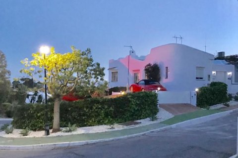 Casa adosada en venta Nueva Andalucía, Málaga, España 4 dormitorios, 212 m2 No. 53471 - foto 16