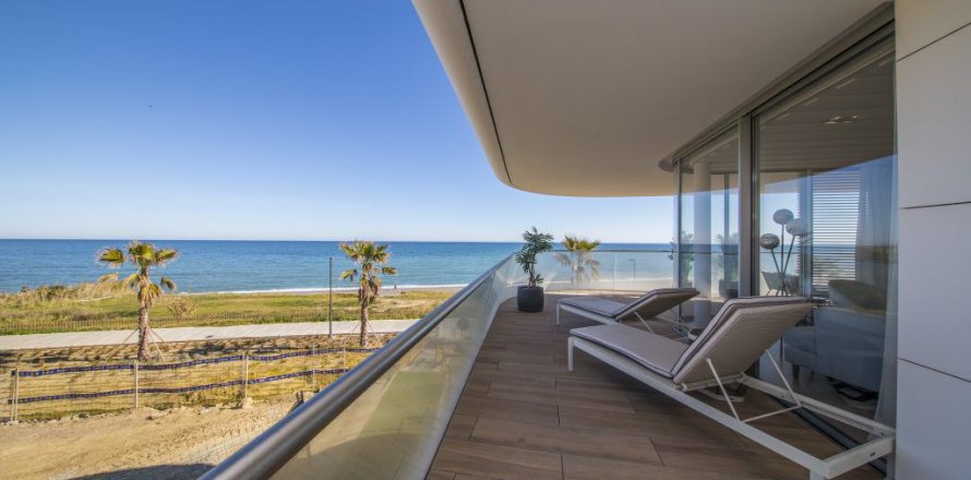 Apartamento Estepona, Málaga, España 4 dormitorios, 157 m2 No. 53425