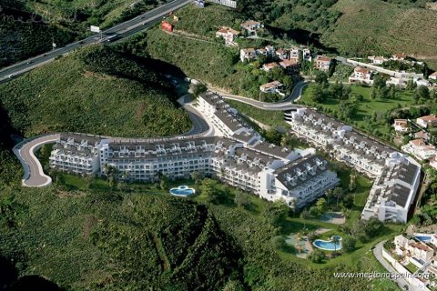 Apartamento en venta en Fuengirola, Málaga, España 3 dormitorios, 136 m2 No. 52985 - foto 1