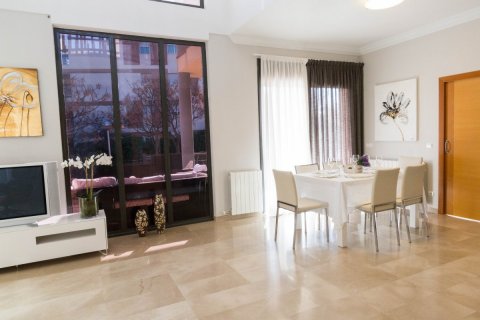 Villa en venta en Salou, Tarragona, España 5 dormitorios, 300 m2 No. 53618 - foto 10