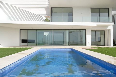 Villa en venta en La Alquería-El Paraíso, Málaga, España 5 dormitorios, 551 m2 No. 53377 - foto 3