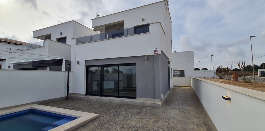 Villa en La Zenia, Alicante, España 3 dormitorios, 97 m2 No. 53138