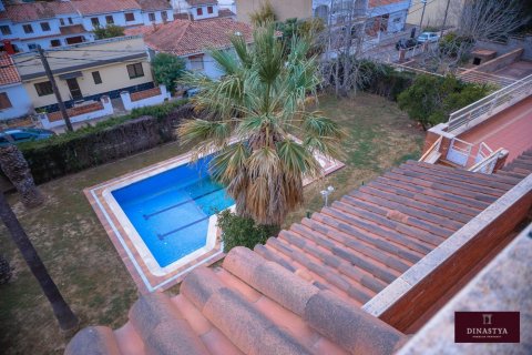 Сasa en venta en Tarragona, España 6 dormitorios, 280 m2 No. 53644 - foto 2