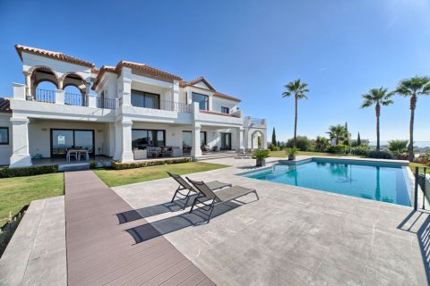 Villa en venta en Benahavís, Málaga, España 5 dormitorios, 761 m2 No. 53362 - foto 2