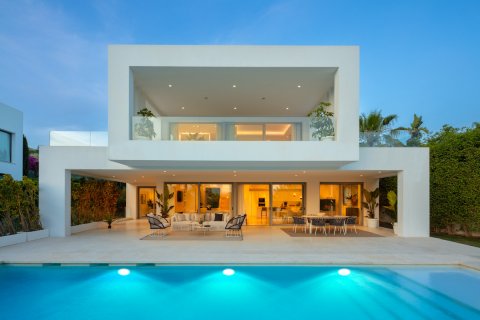Villa en venta en Nueva Andalucía, Málaga, España 5 dormitorios, 599 m2 No. 53499 - foto 30