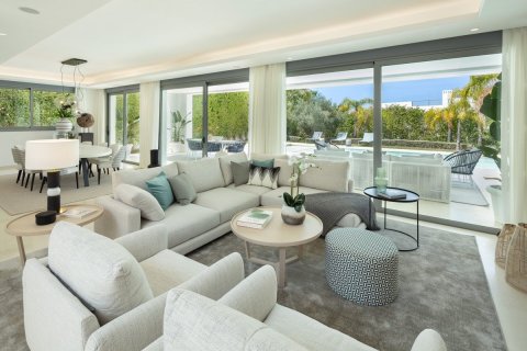 Villa en venta en Nueva Andalucía, Málaga, España 5 dormitorios, 599 m2 No. 53499 - foto 22
