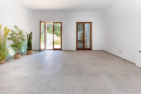 Casa adosada en venta en Fornalutx, Mallorca, España 3 dormitorios, 184 m2 No. 48130 - foto 3