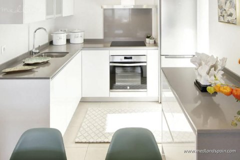 Apartamento en venta en Nueva Andalucía, Málaga, España 3 dormitorios, 83 m2 No. 55327 - foto 12