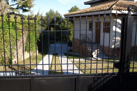 Villa en venta en València, España 6 dormitorios, 500 m2 No. 53931 - foto 3